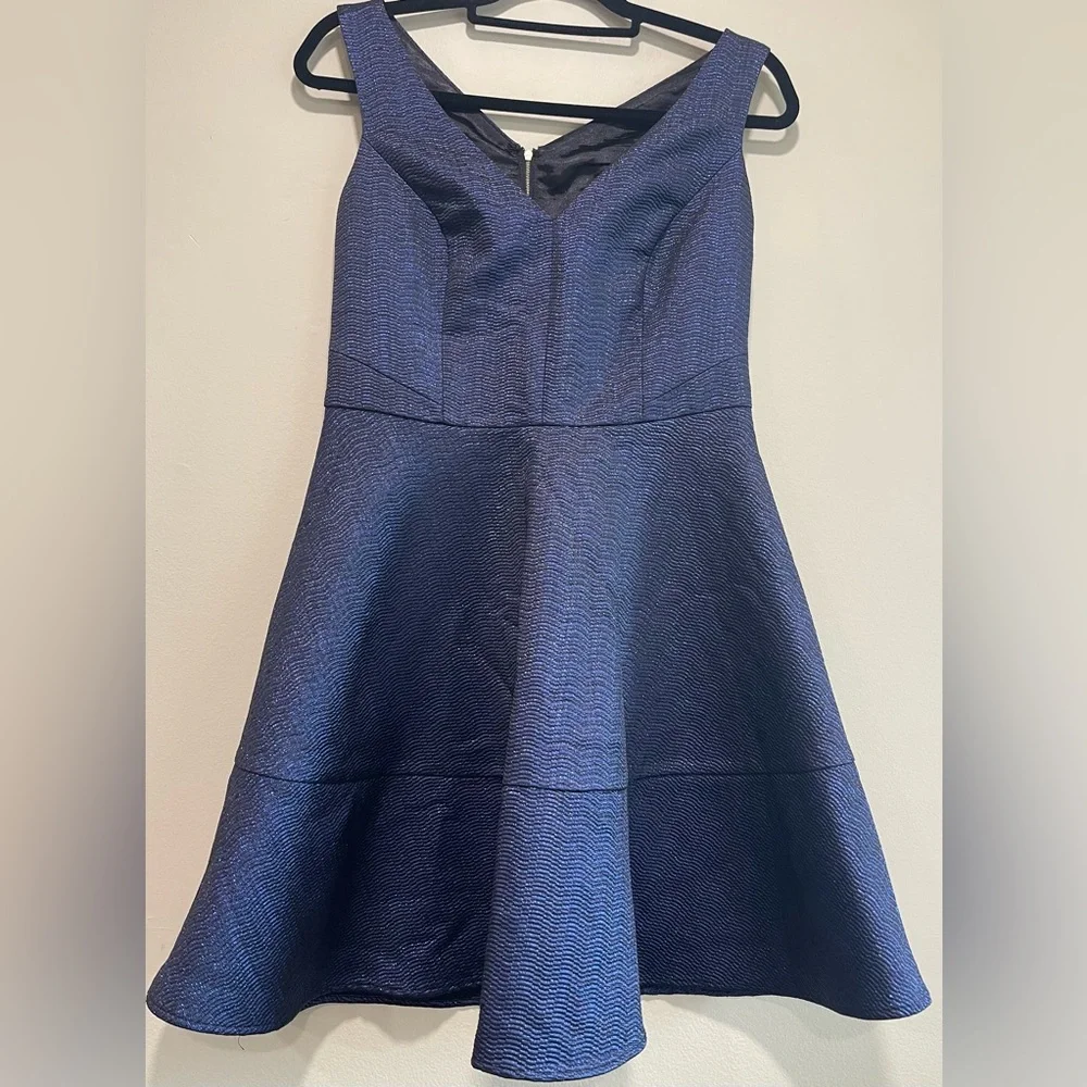 New Express Navy Blue Metallic Jacquard Fit & Flare Zip Back Dress Sz 8 - Picture 4 of 5